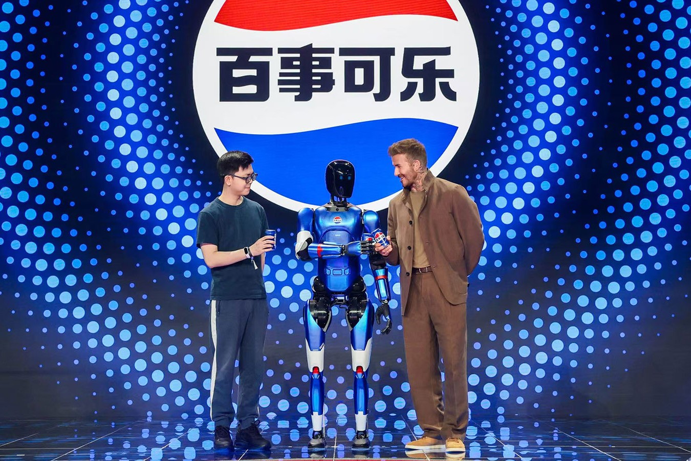 jiuyou九游ninegame机器人携手百事中国共创“百事蓝宝” 共燃渴望新章